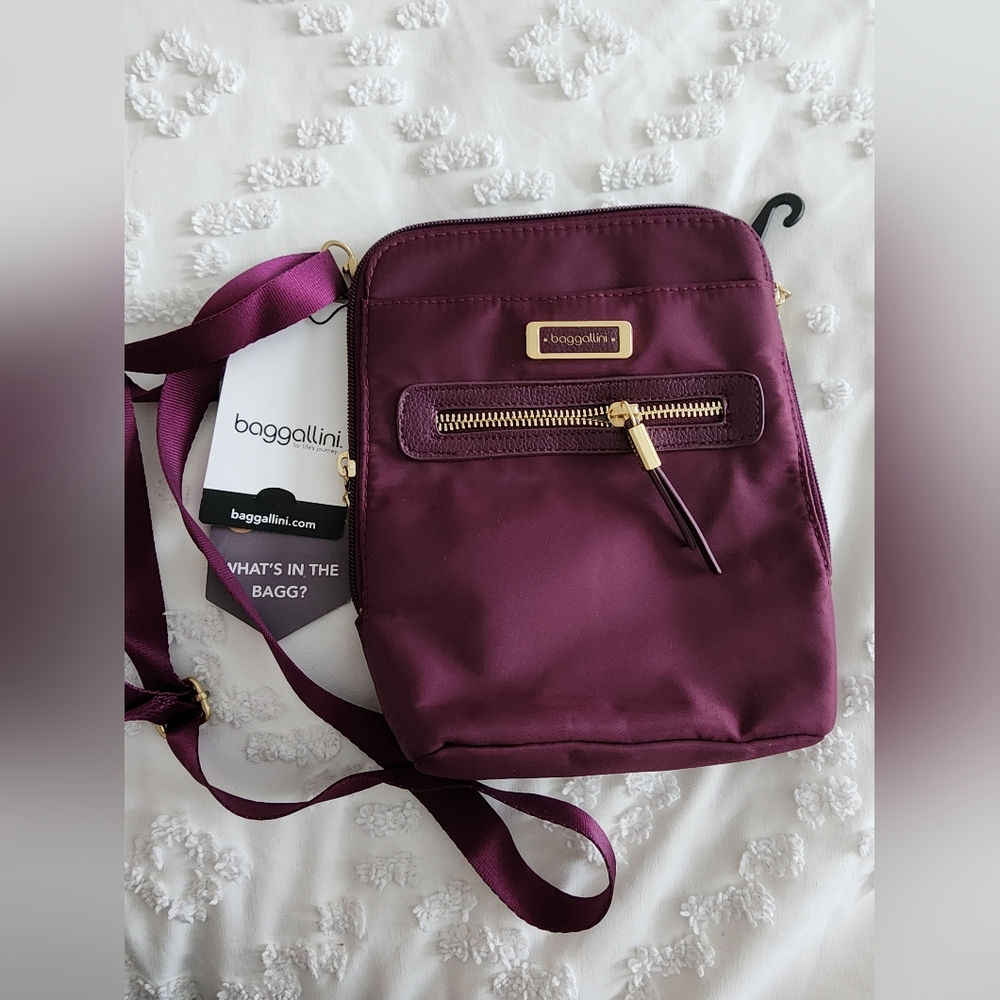 BAGGALLINI  BRAND NEW WITH TAG. NEVER WORN